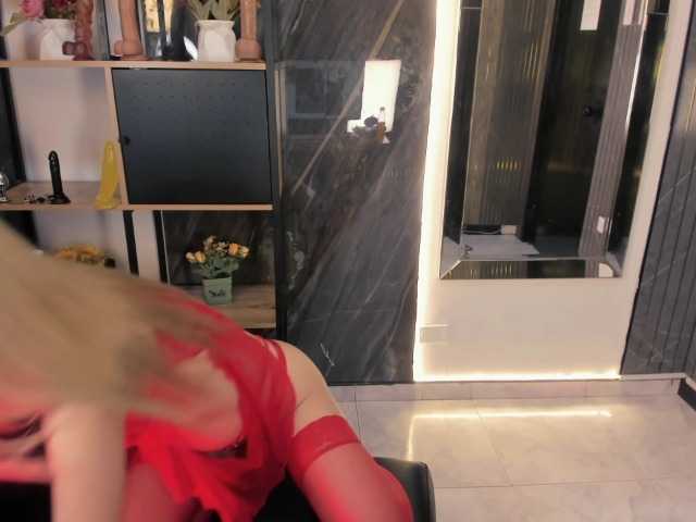CelesteNaugthy live cam on BongaCams