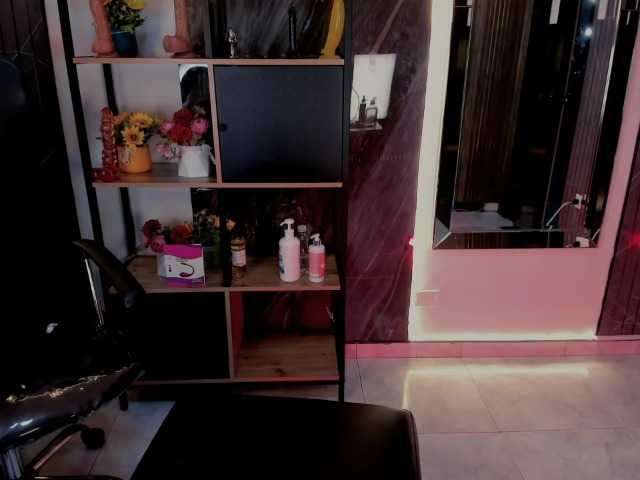 CelesteNaugthy live cam on BongaCams