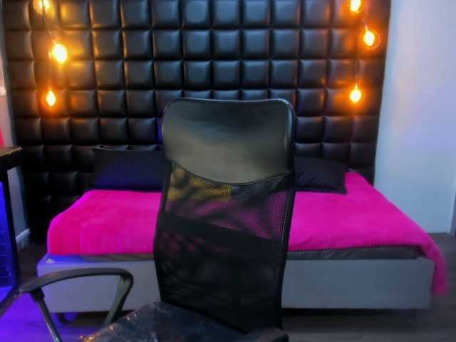 CelesteNaugthy live cam on BongaCams