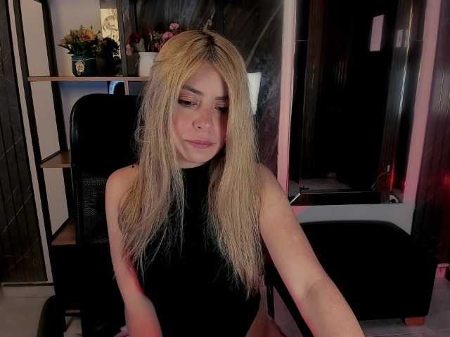 CelesteNaugthy live cam on BongaCams