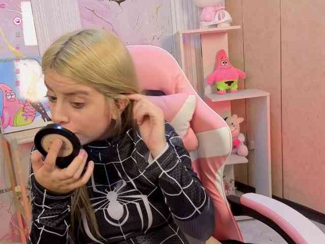 CelesteNaugthy webcam
