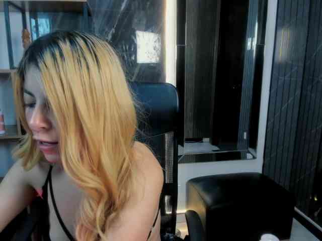 CelesteNaugthy webcam