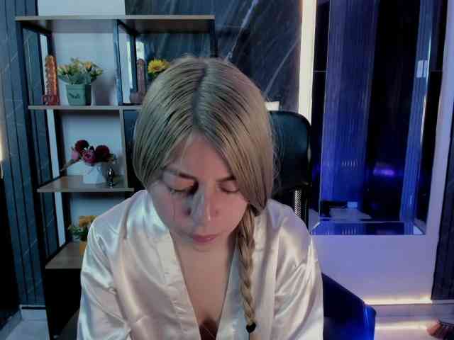 CelesteNaugthy webcam
