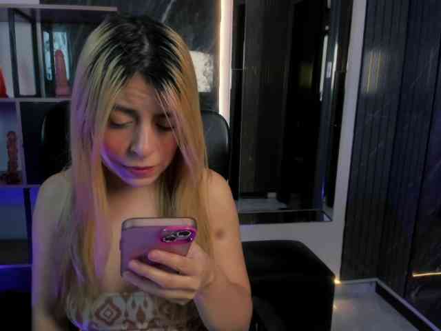 CelesteNaugthy webcam