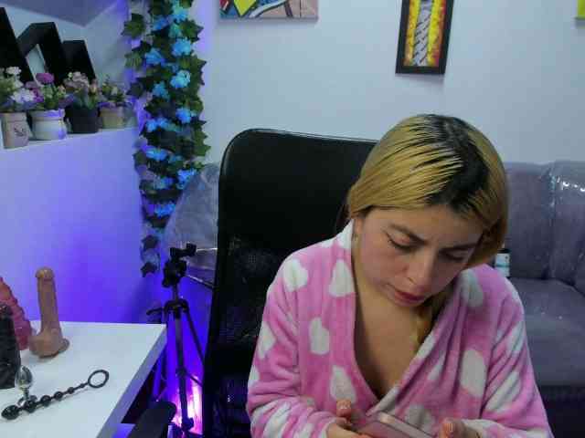 CelesteNaugthy webcam
