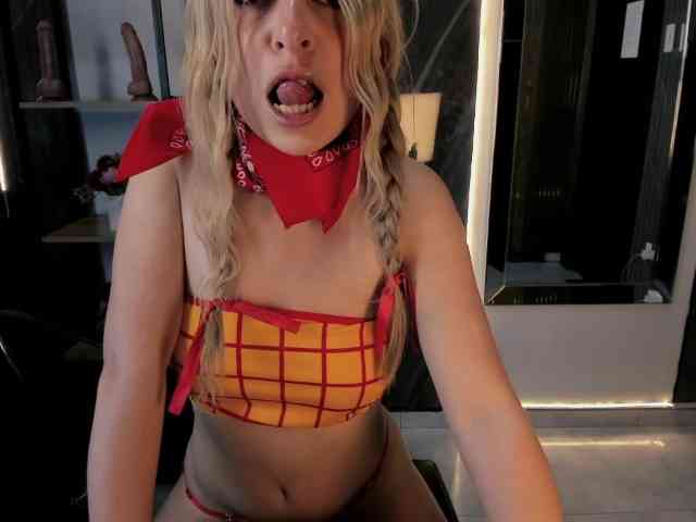 CelesteNaugthy webcam