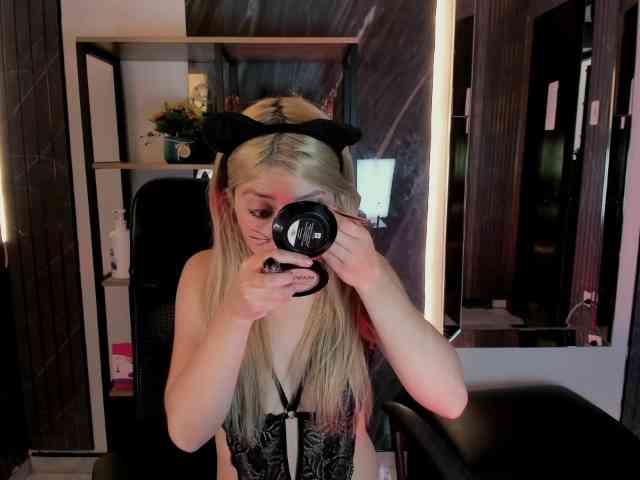 CelesteNaugthy webcam