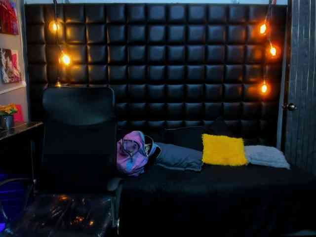 CelesteNaugthy webcam