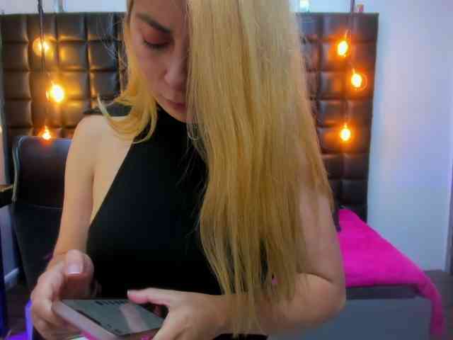 CelesteNaugthy Live Webcam on BongaCams