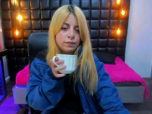 CelesteNaugthy webcam