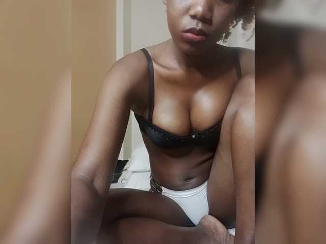 Afri live cam on BongaCams