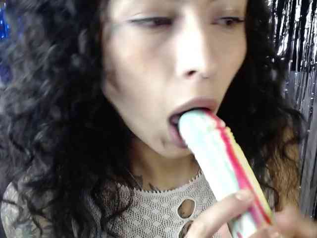 TamikaAoki webcam