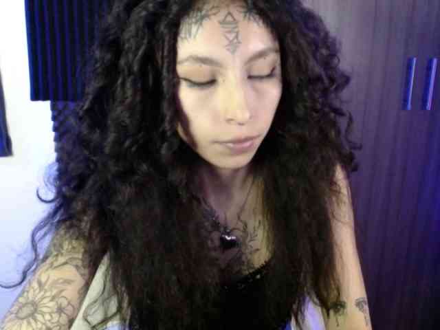 tamikaaoki's live room
