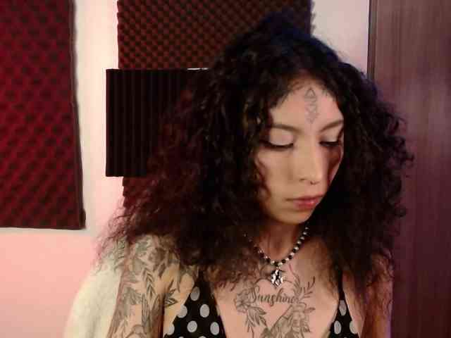 TamikaAoki webcam