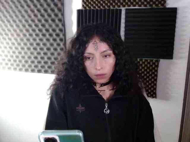 tamikaaoki's live room