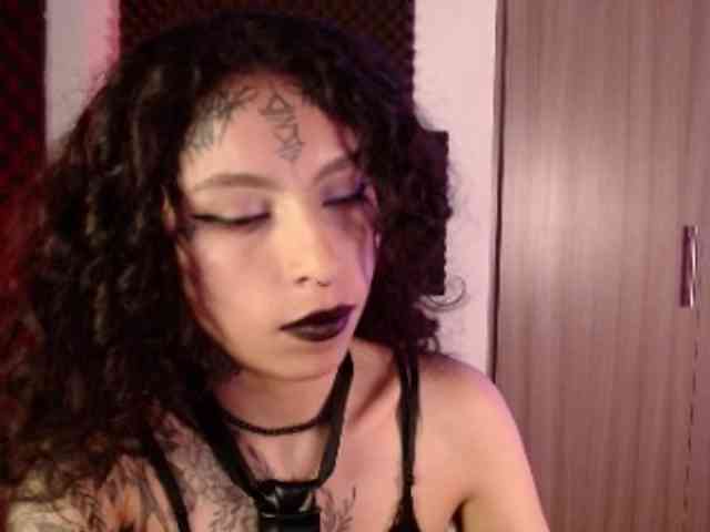 TamikaAoki webcam