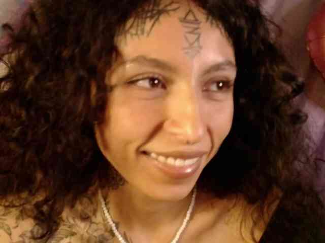 TamikaAoki webcam