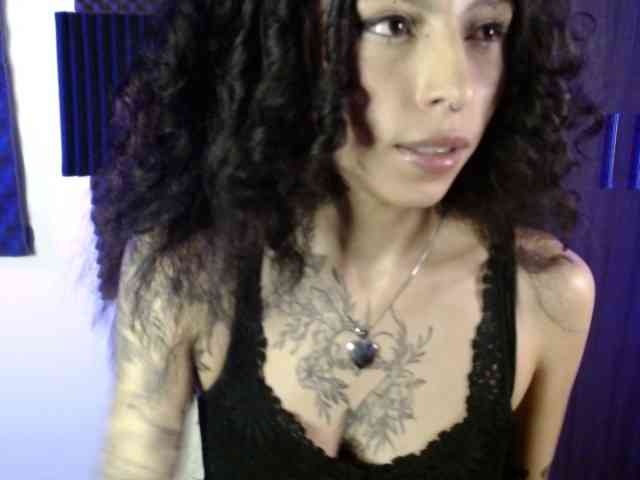 TamikaAoki webcam