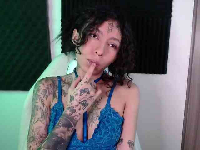 TamikaAoki webcam
