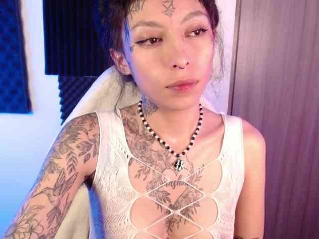 TamikaAoki webcam