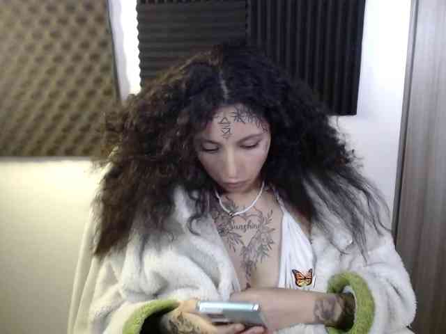 TamikaAoki webcam