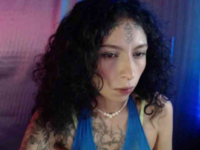 Modèle: TamikaAoki