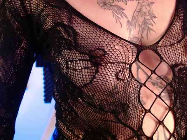 TamikaAoki webcam