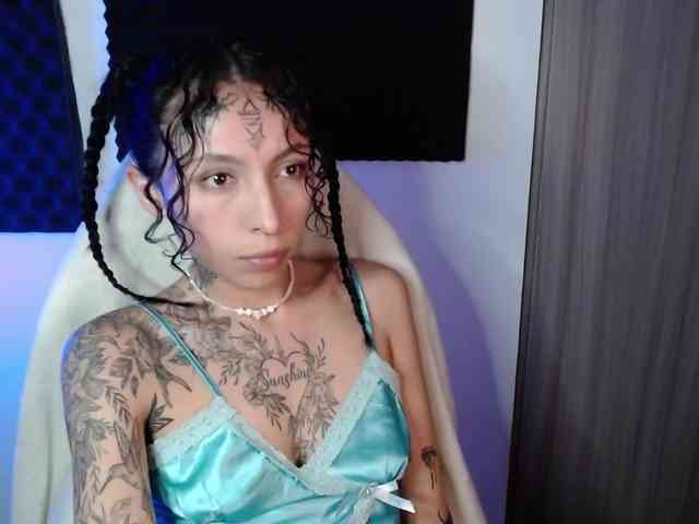 TamikaAoki webcam