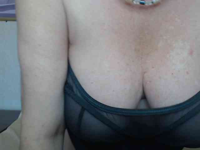 Milf4love webcam