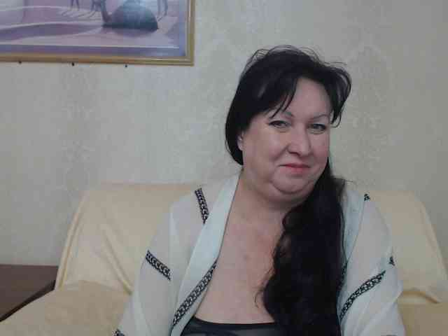 milf4love's live room