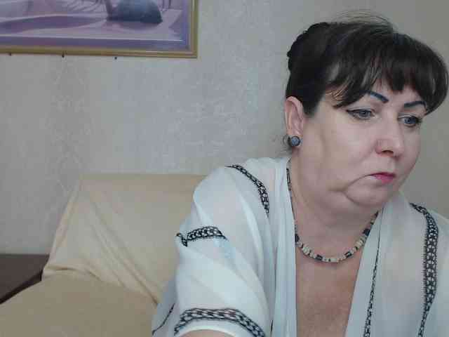 Milf4love live female cam on bongacams