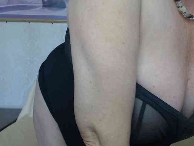 Milf4love webcam