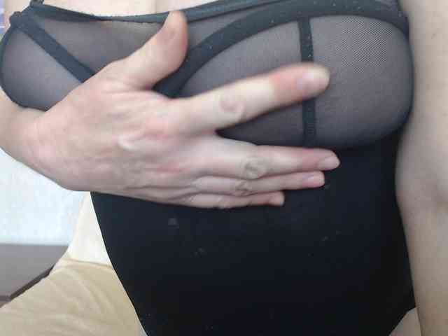 Milf4love webcam