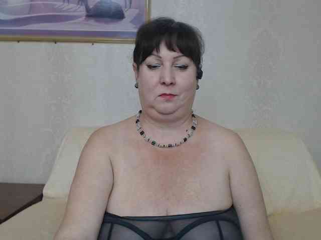 Milf4love live female cam on bongacams
