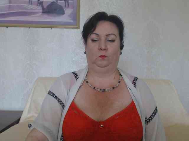 milf4love's live room