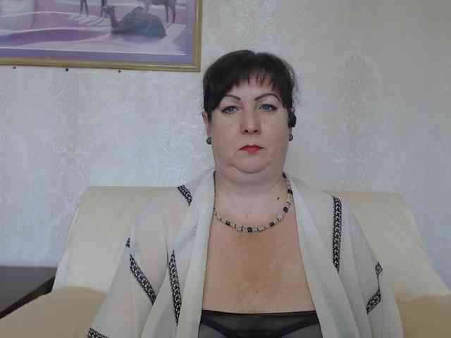 milf4love's live room