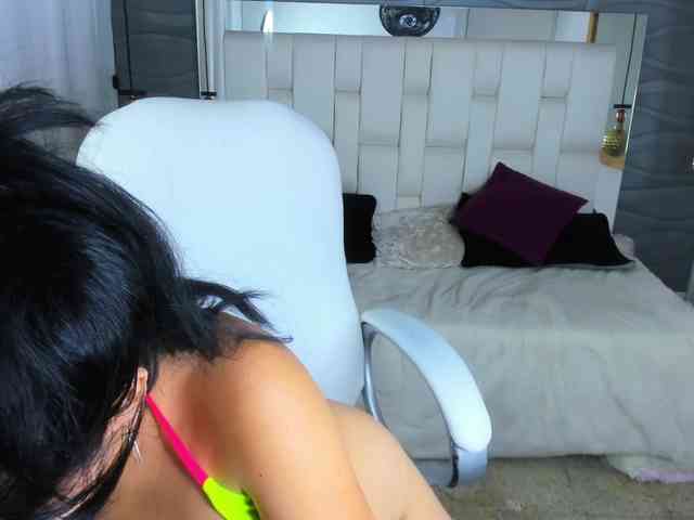 LiaKalifa webcam
