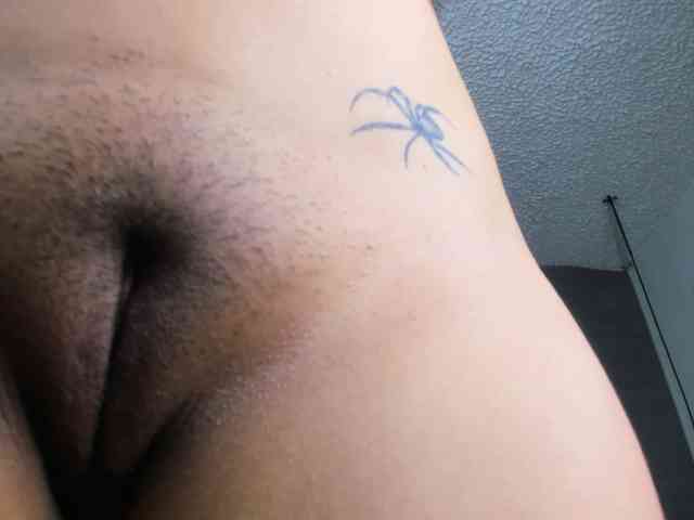LiaKalifa webcam