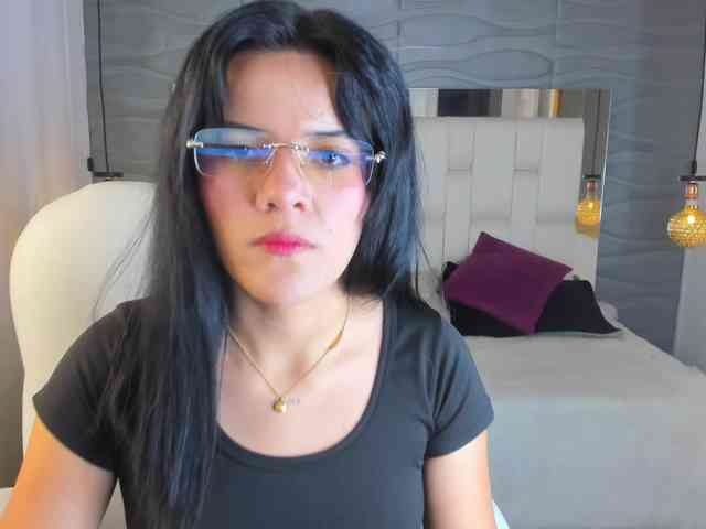 LiaKalifa webcam