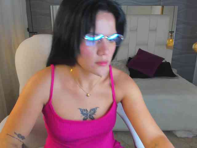 LiaKalifa webcam