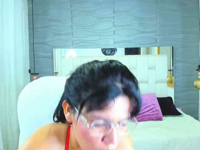 LiaKalifa webcam