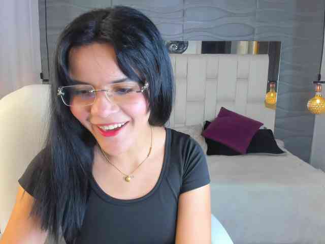 LiaKalifa webcam