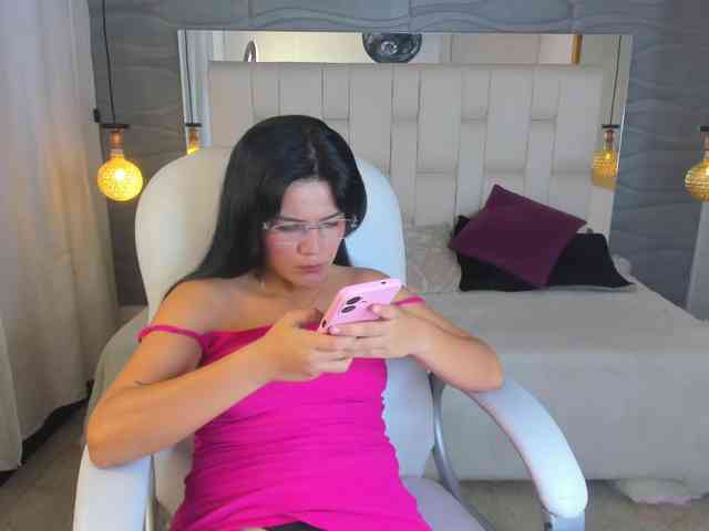 LiaKalifa webcam