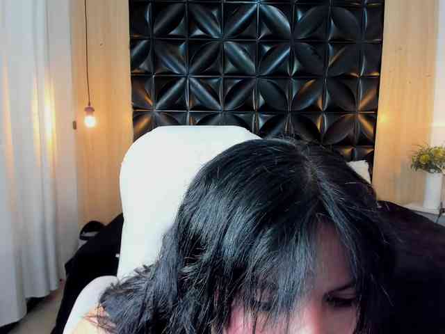 LiaKalifa webcam