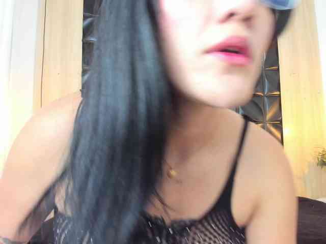 LiaKalifa webcam
