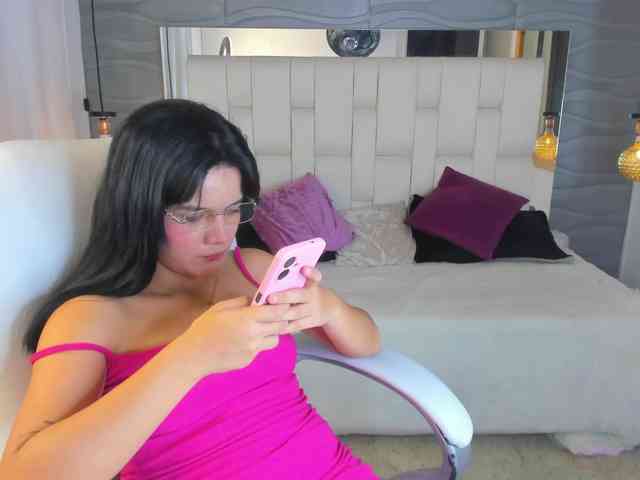 LiaKalifa webcam