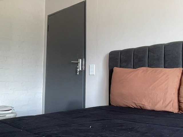 Angeliio-1 live cam on BongaCams