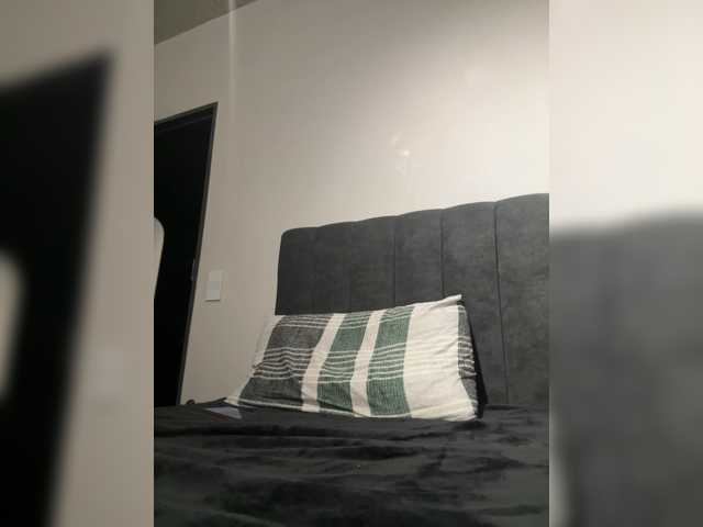 Angeliio-1 live cam on BongaCams