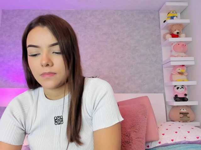 AlysonHill live cam on BongaCams