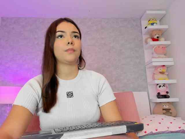 AlysonHill webcam